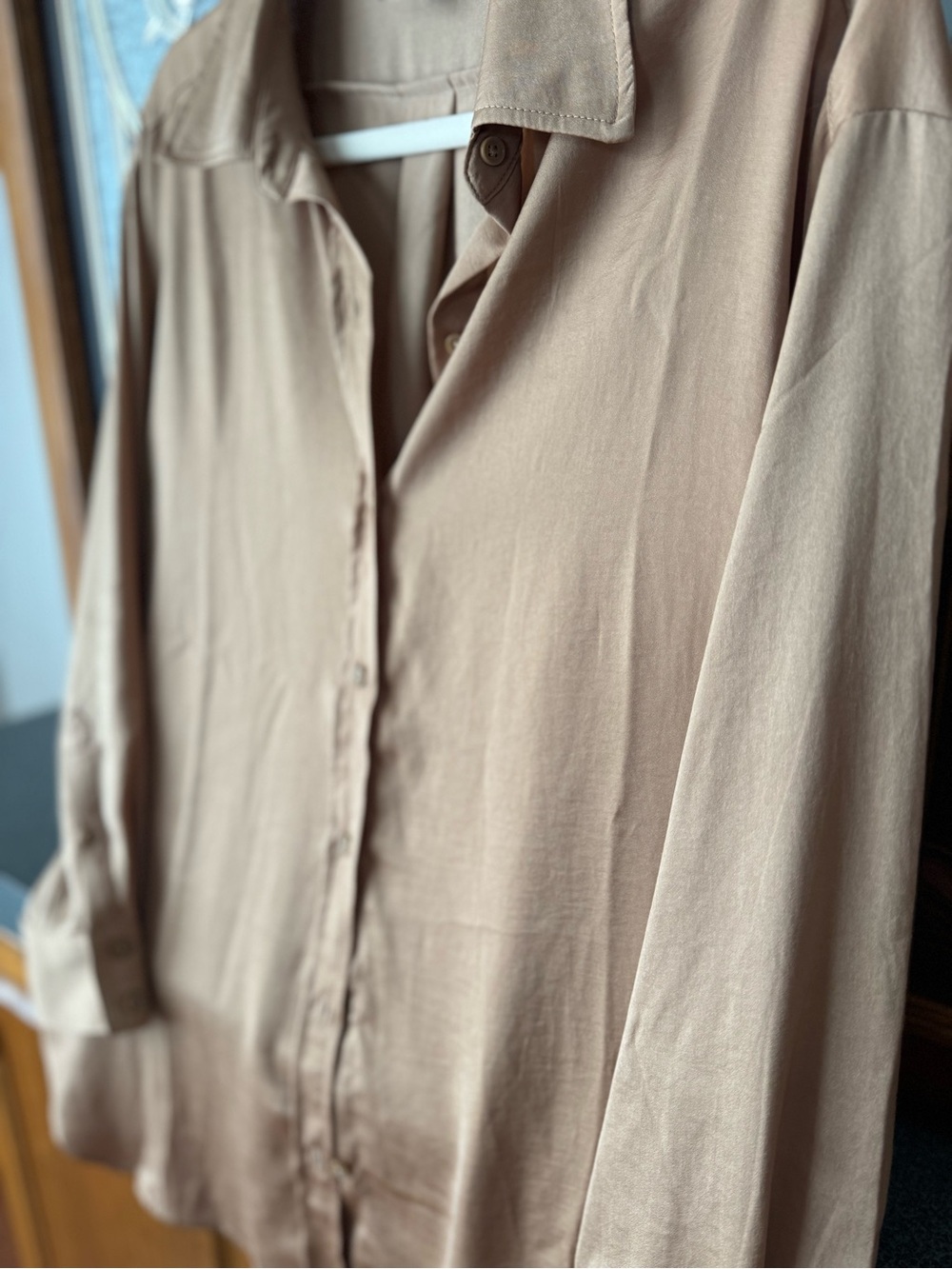 Banana Republic Silk Button Down Blouse